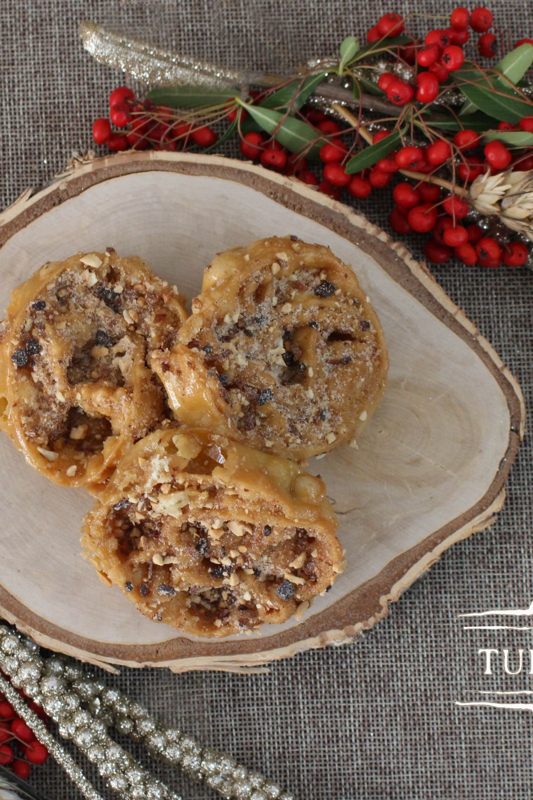 Cartellate with honey