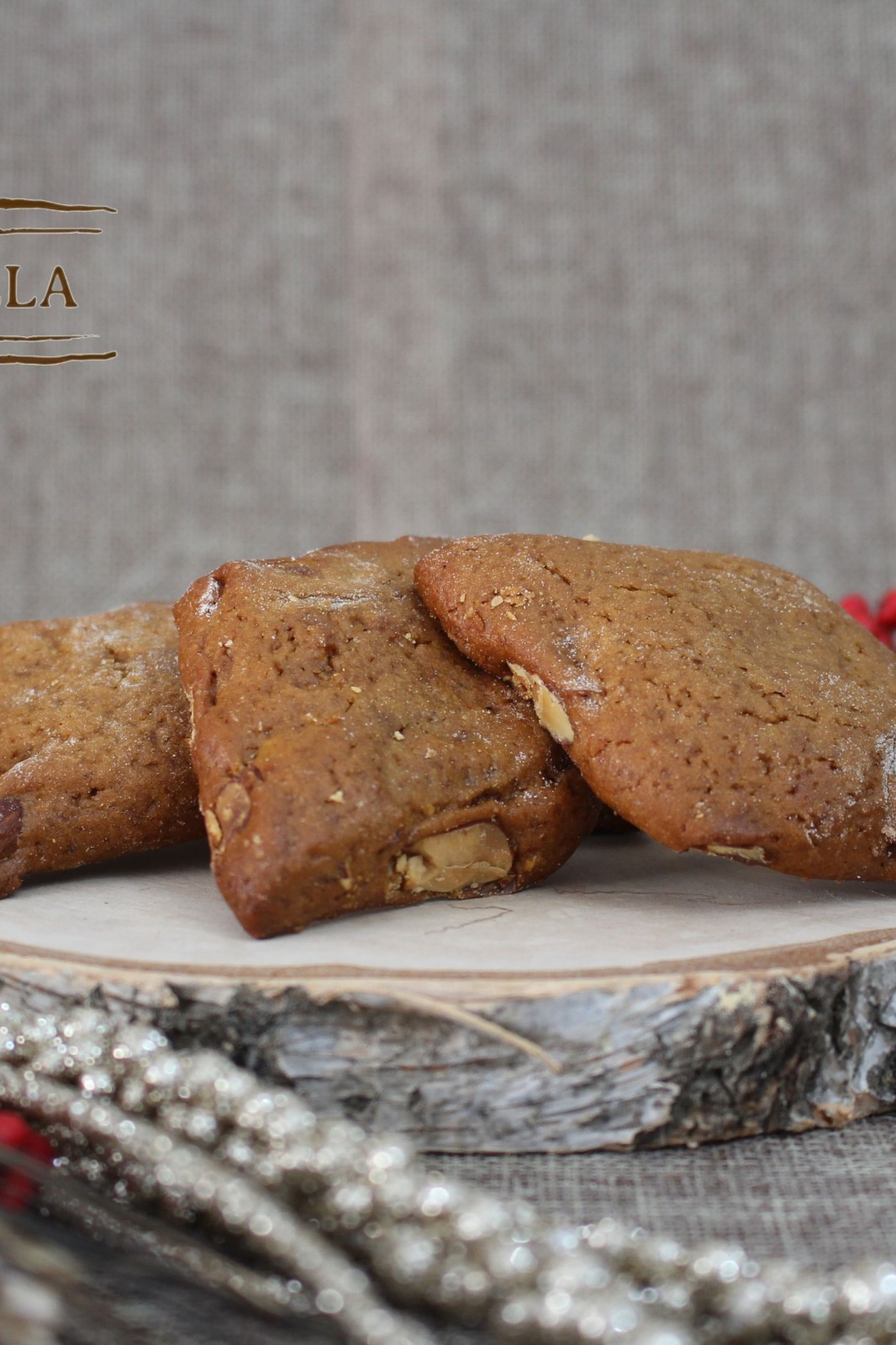 Mustacciuoli Vinocotto and Almonds