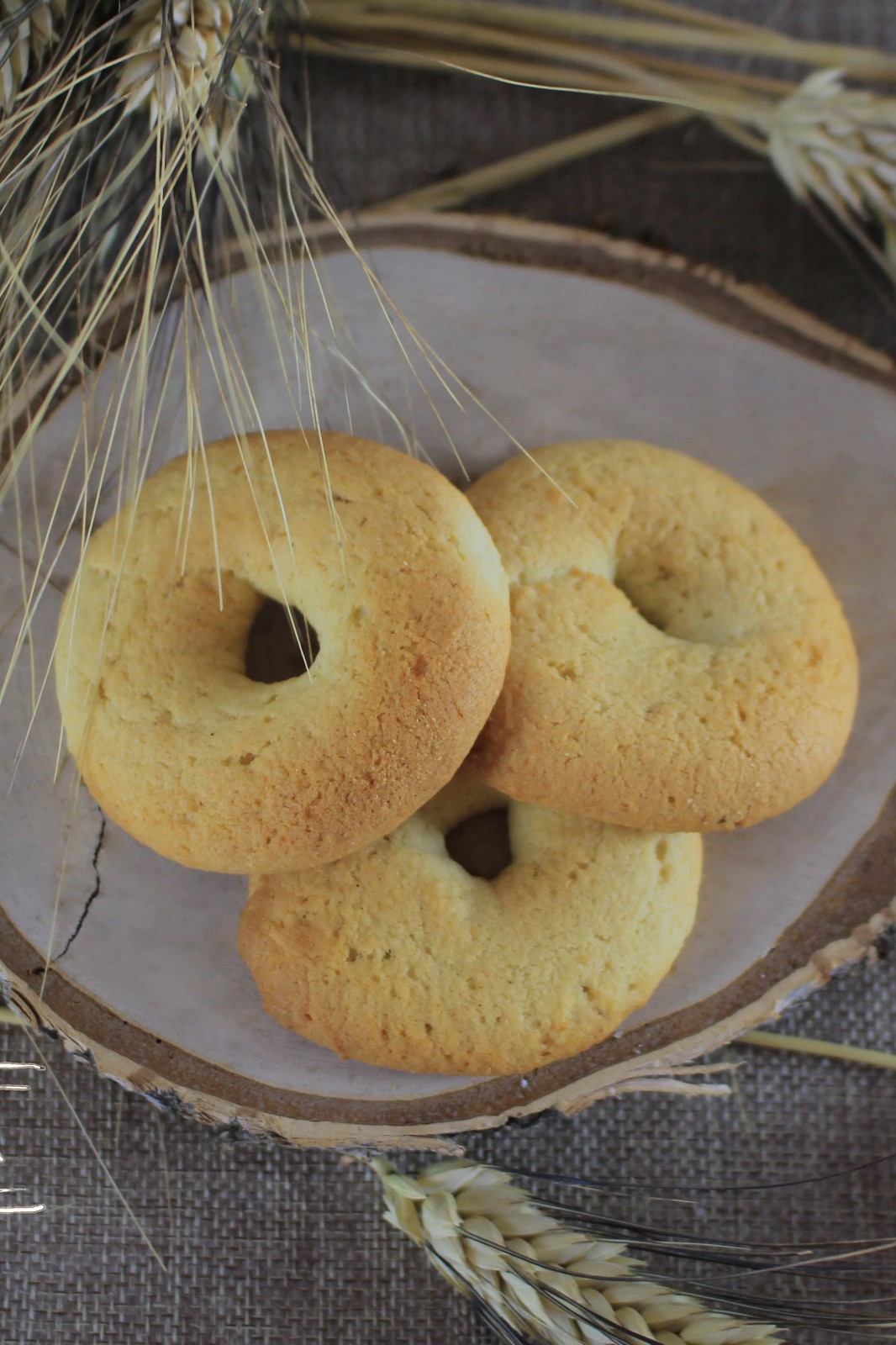 Kekse und Milch Tarallini